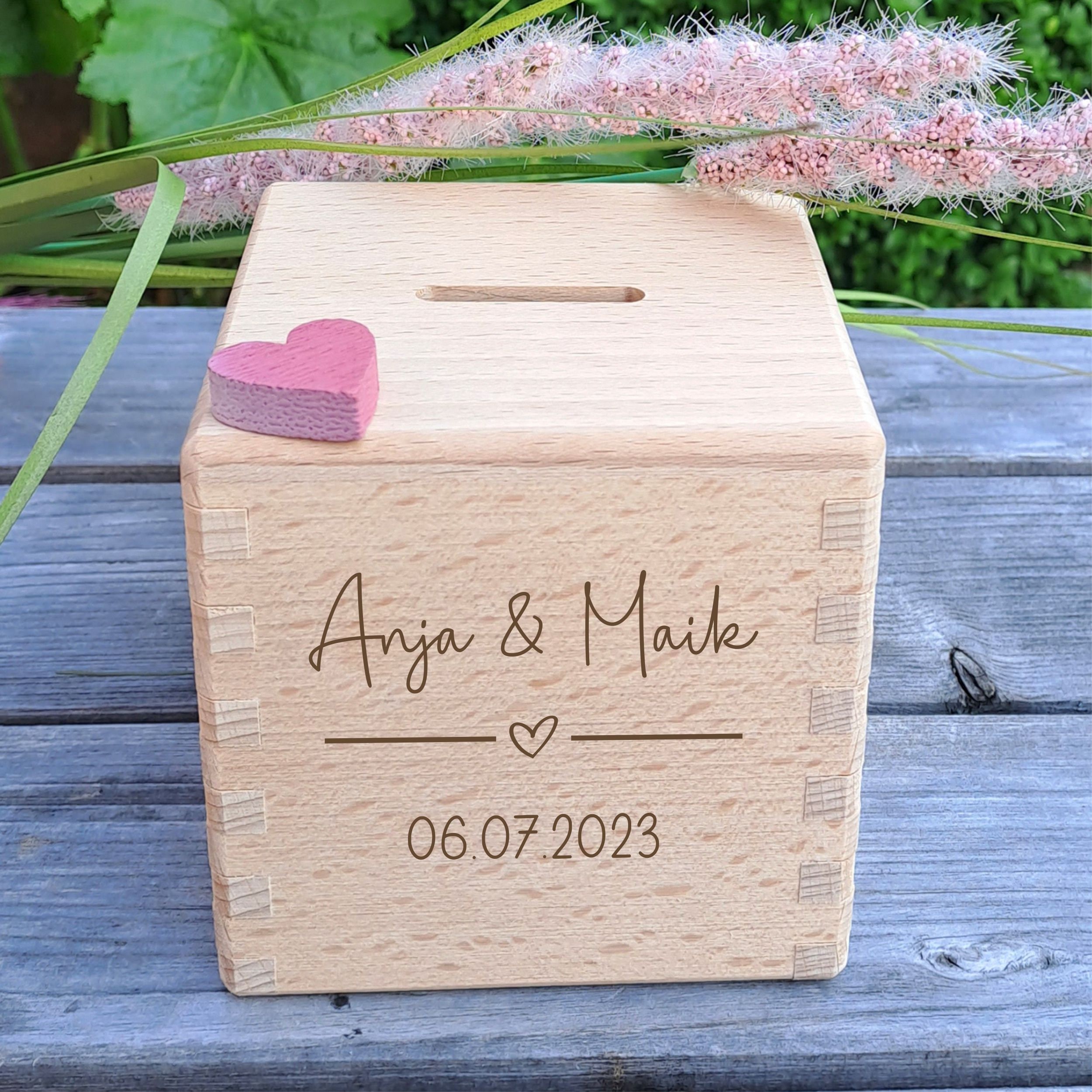 Spardose zur Hochzeit Geschenk zur Hochzeit Sparwürfel - mit deinen Wunschnamen - Zierherz - Geldgeschenke - Sparbüchse - Personalisiert