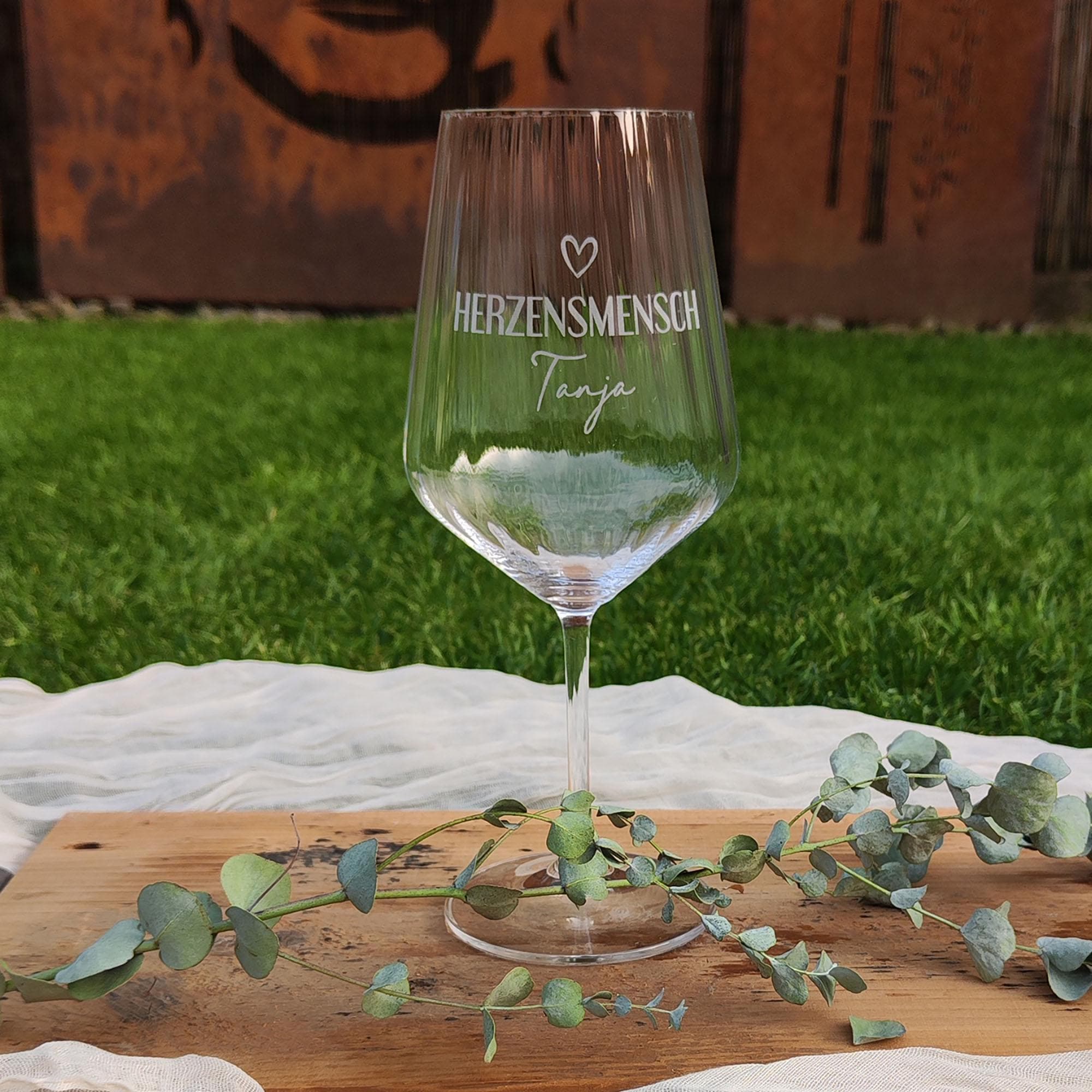 personalisiertes Weinglas mit Gravur - Herzensmensch- geriffeltes Glas-  Geschenk Frauen