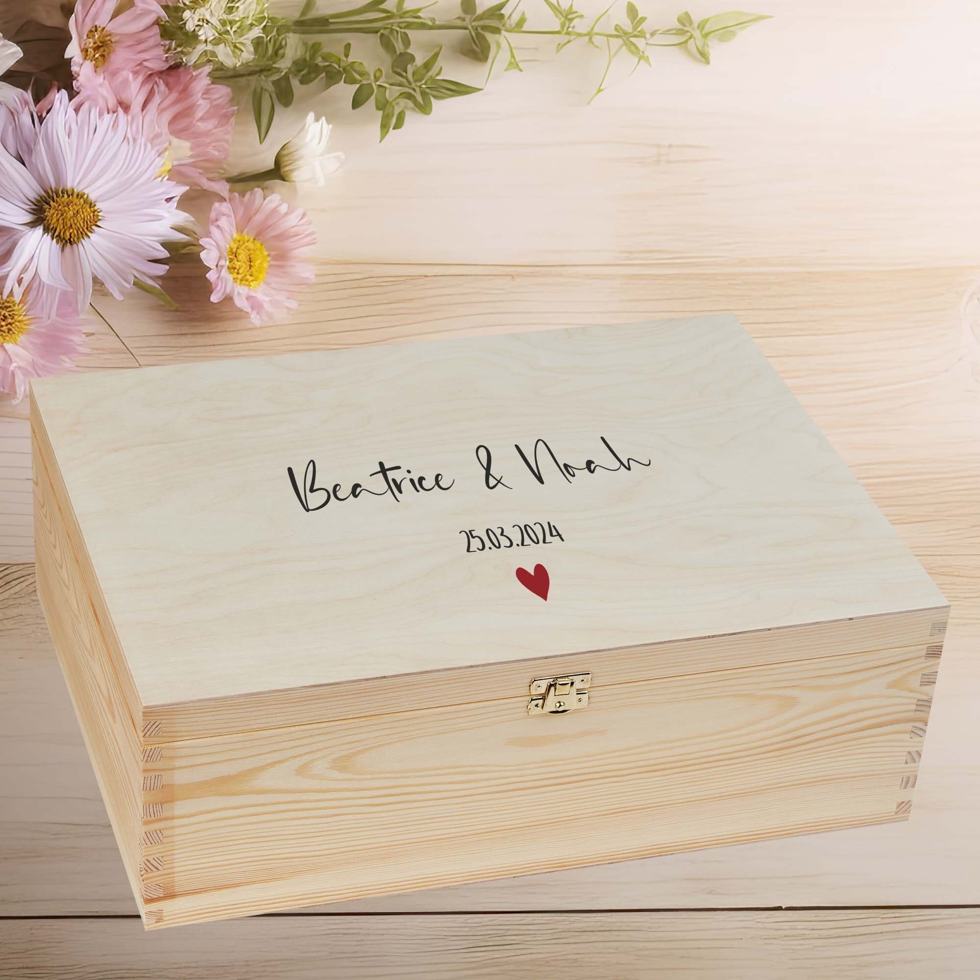 Erinnerungskiste Hochzeit Personalisiert Geschenk zur Hochzeit Erinnerungsbox - mit deinen Wunschnamen - Hochzeitsdatum-Herz
